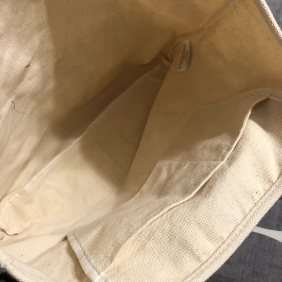 *Final sale* Jan 28 donate Juicy Couture Super Cute Tote Bag - Picture 2 of 2